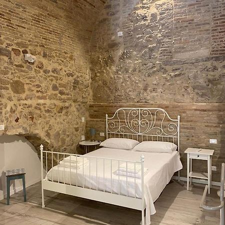 Le Volte Nel Borgo Apartment Termoli Ngoại thất bức ảnh