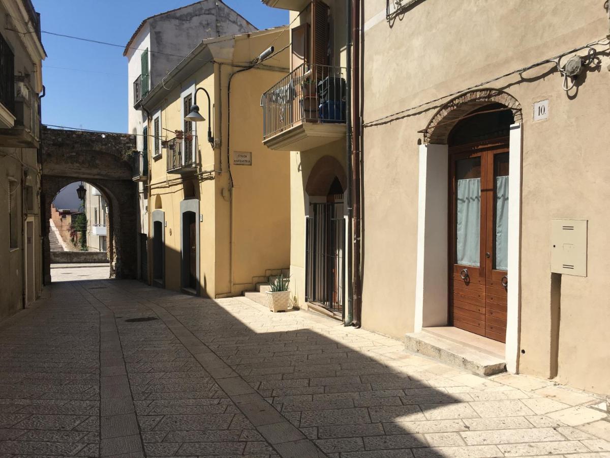 Le Volte Nel Borgo Apartment Termoli Ngoại thất bức ảnh